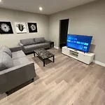 Luxury Apartment At Hollywood